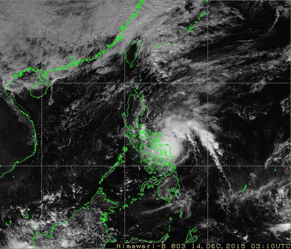 PAGASA: Storm surges likely as Typhoon Nona nears Bicol region – THE ...